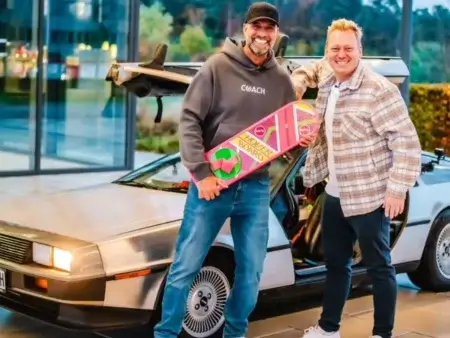 Knossis Autos und die Story hinter seinem DeLorean DMC-12