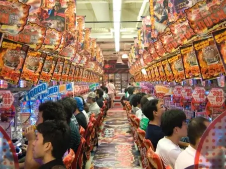 Pachinko: Das steckt hinter dem verrückten Spiel aus Japan