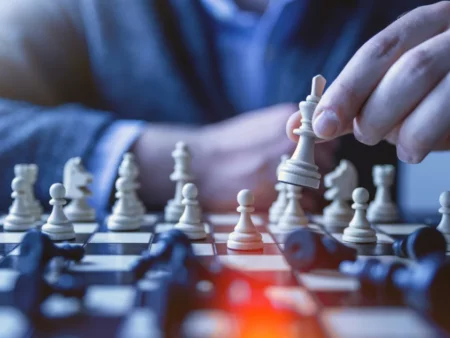 Ist Schach ein Glücksspiel? Das ist der Unterschied zu Poker & Co.